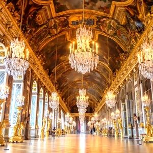 Meet your Posher, Holly